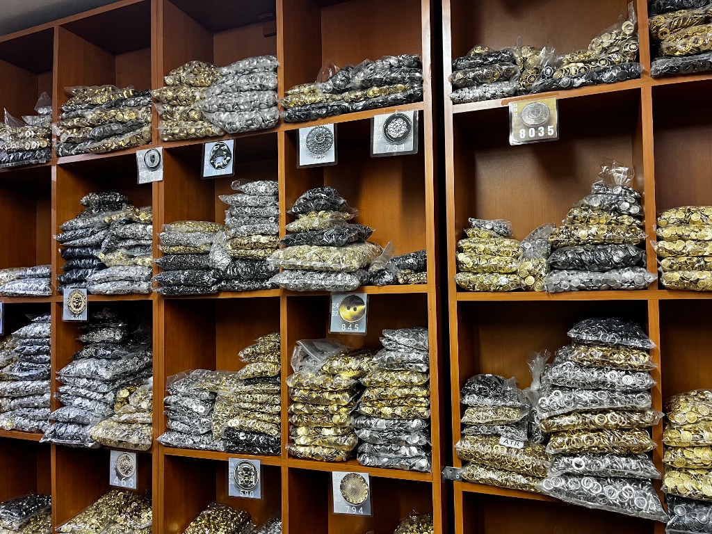 Eminönü Galeri Düğme Rafları - Model Serileri