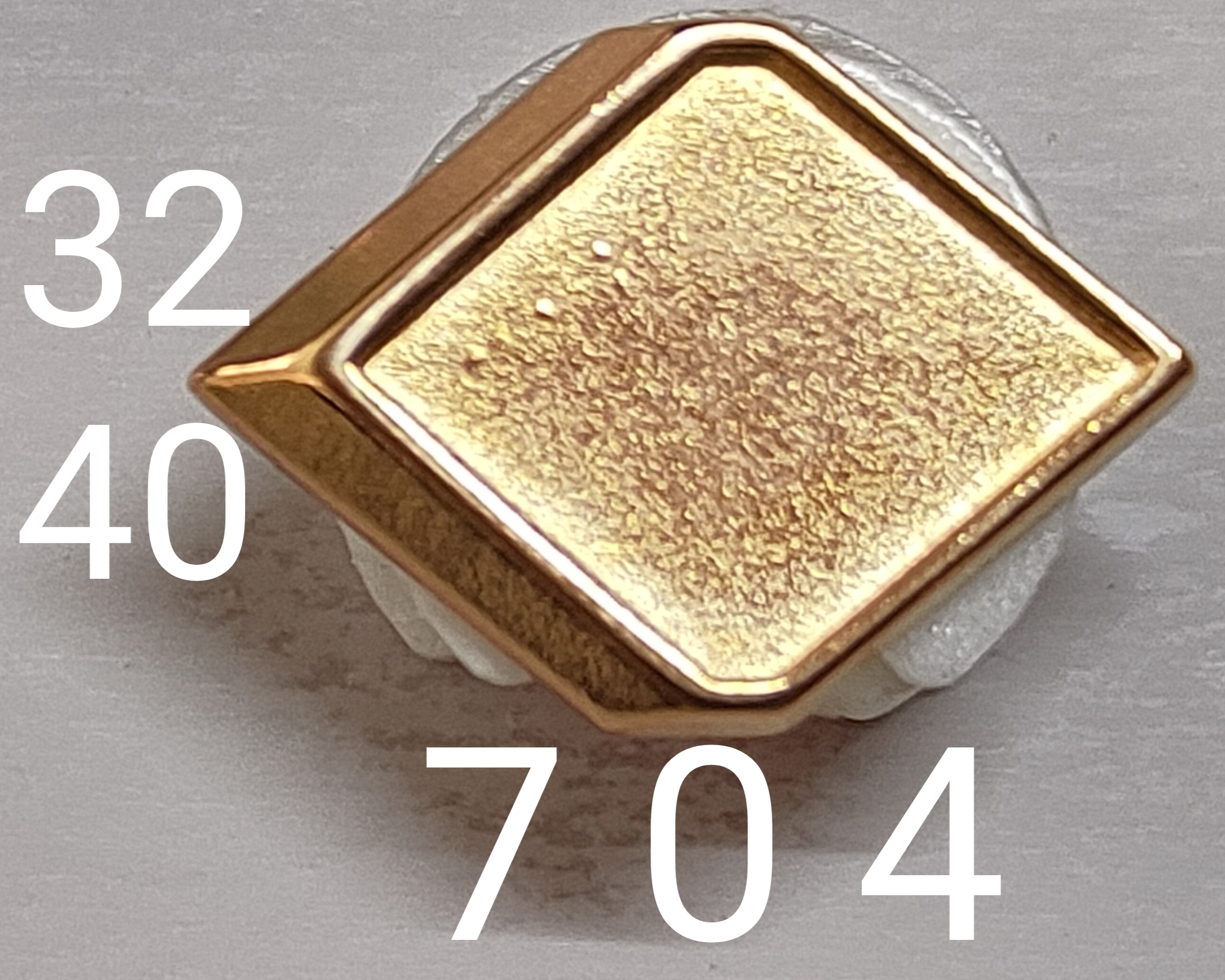 KOD 704