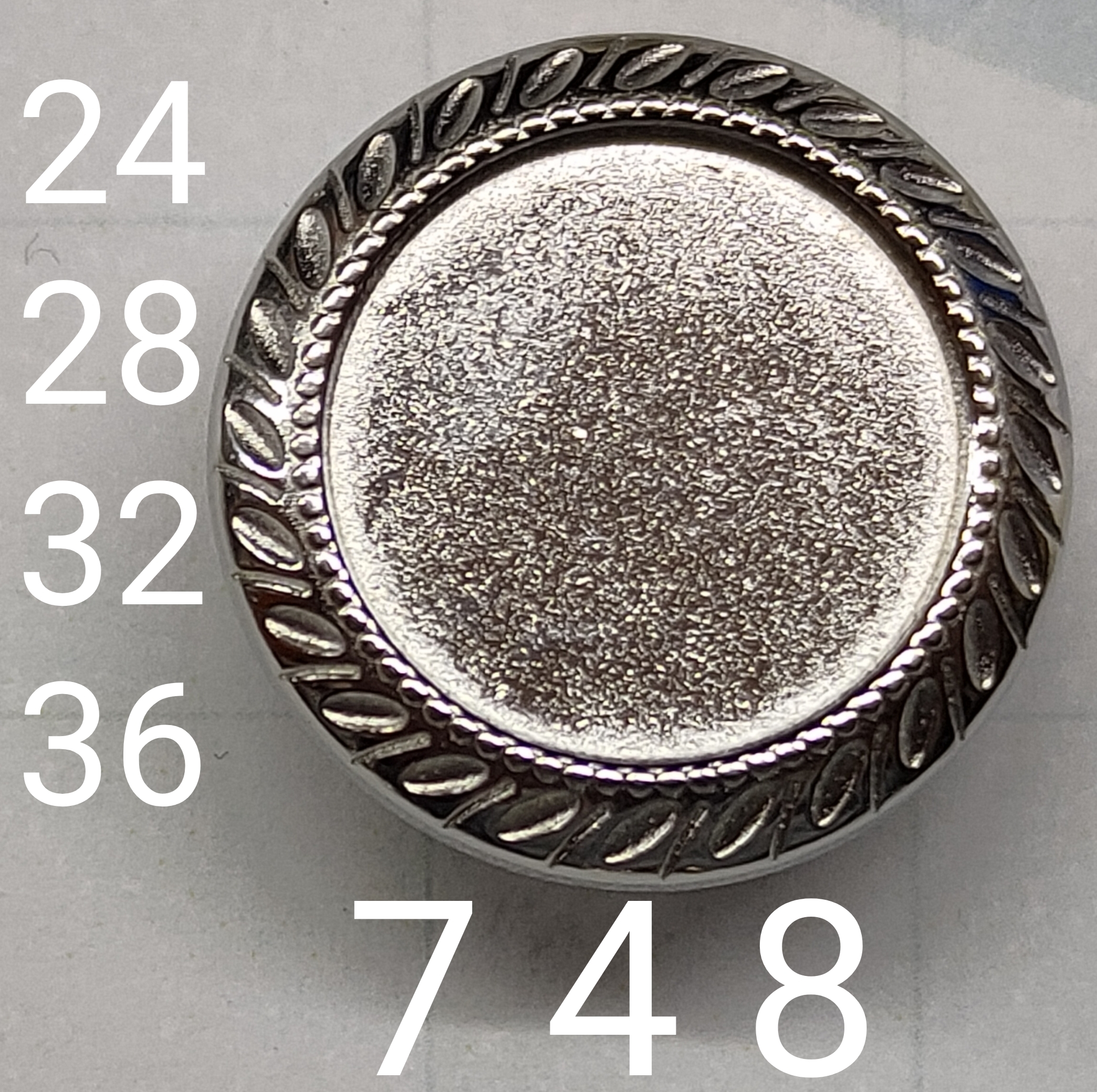 KOD 748